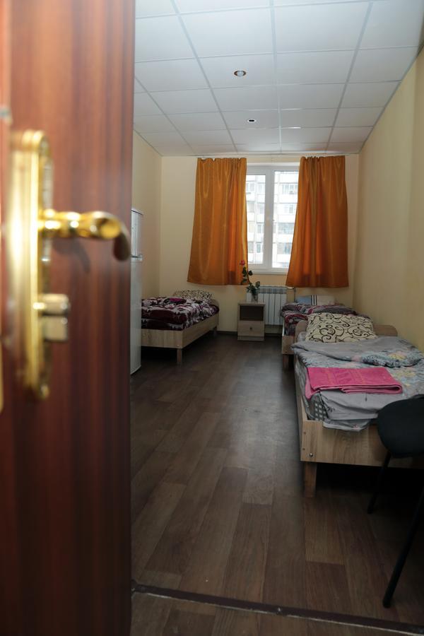 Hostel Raduga Kiev Esterno foto